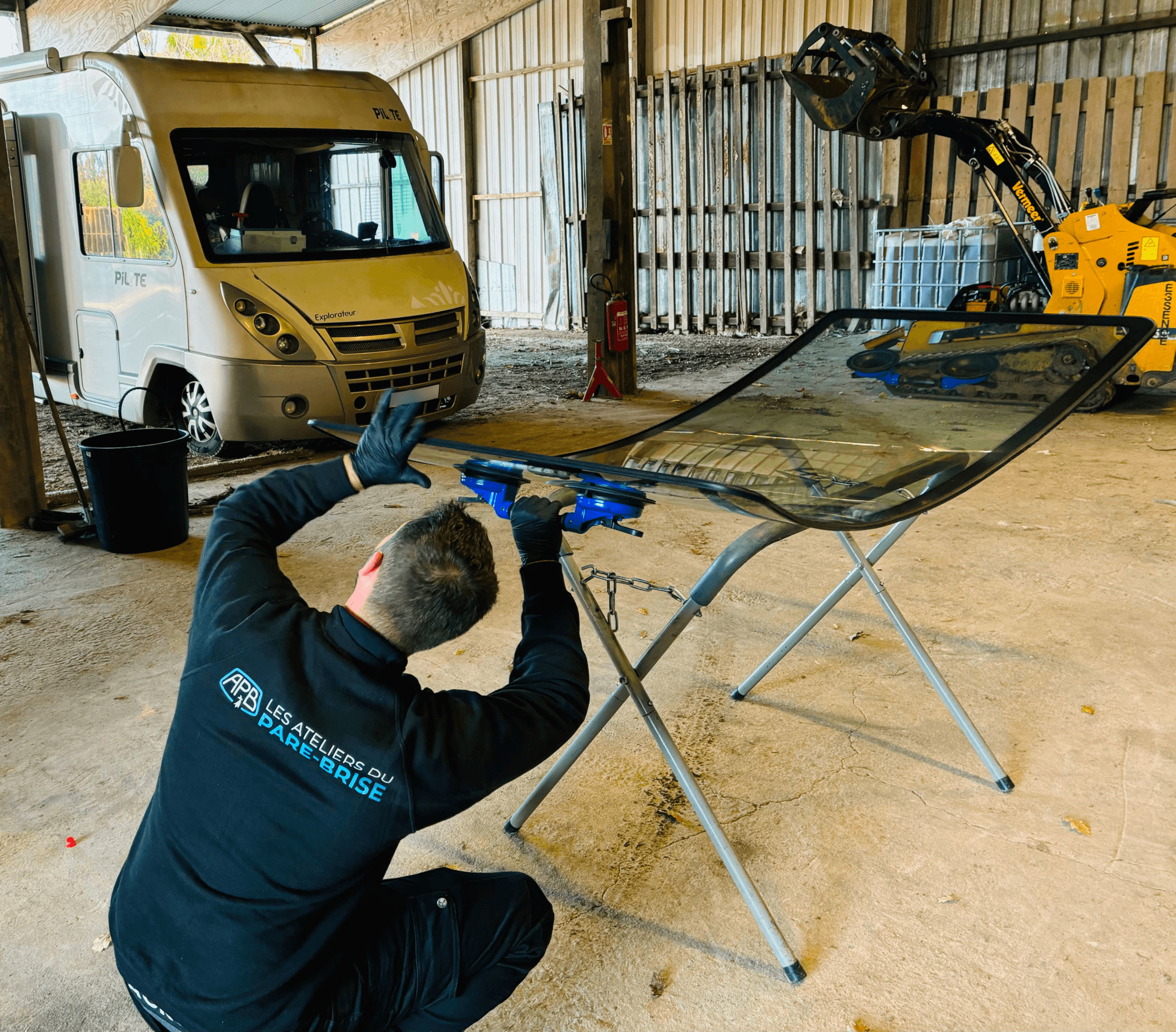 Photo remplacement de pare-brise camping car Hymer